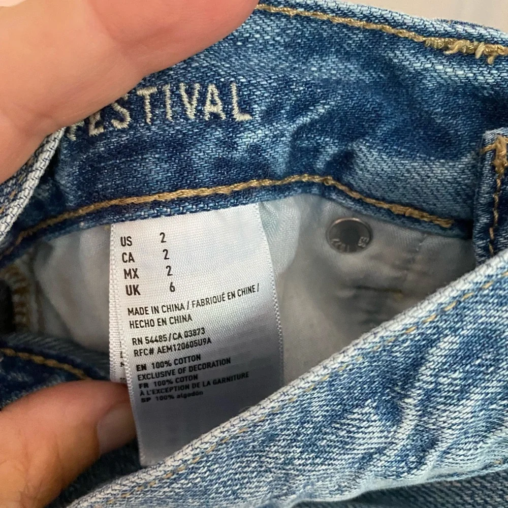 American Eagle Jean Shorts - Size 2 - Picture 4 of 5